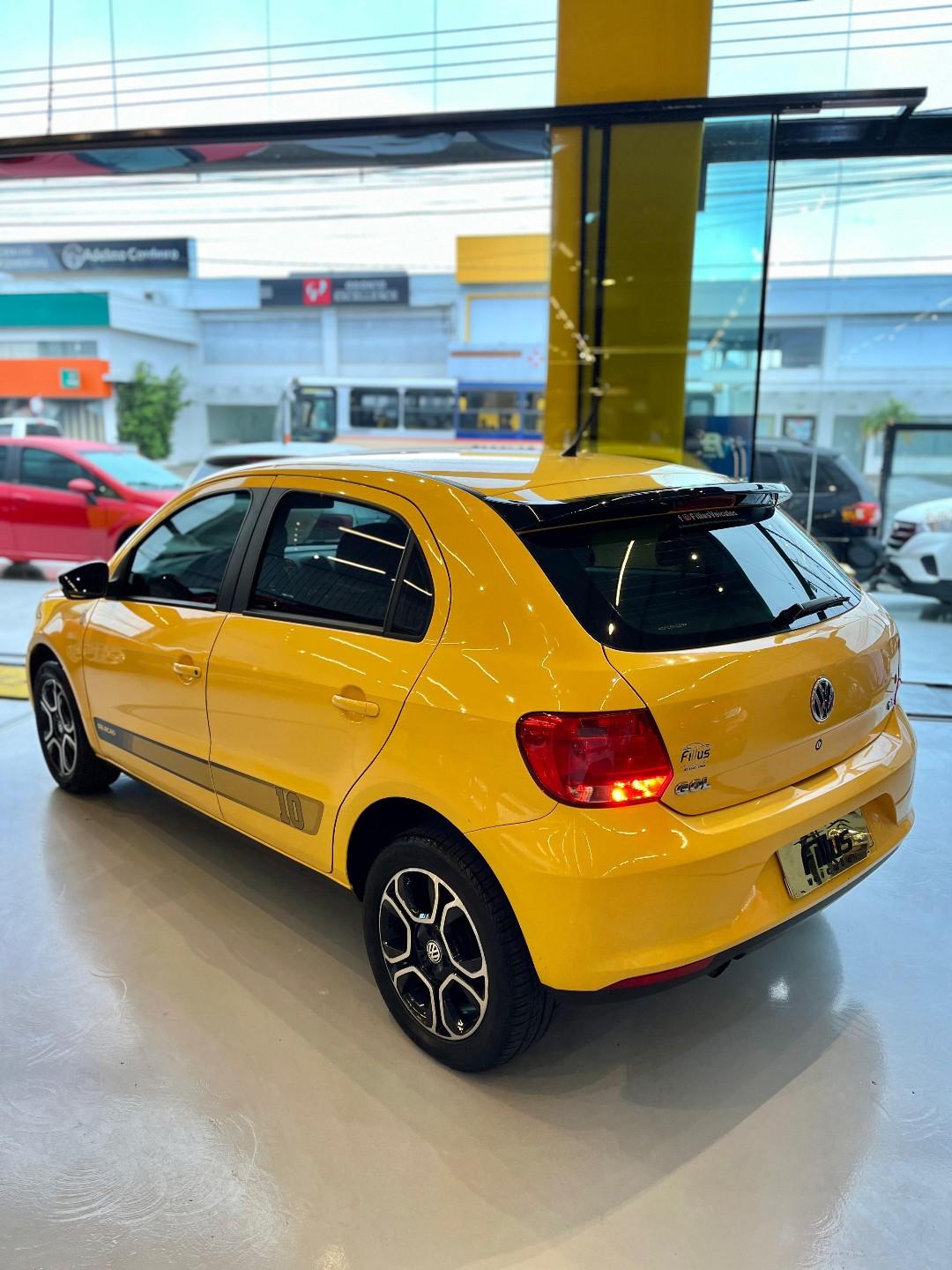 Volkswagen Gol SELEÇÃO 1.6 Total Flex 8V 5p  2014