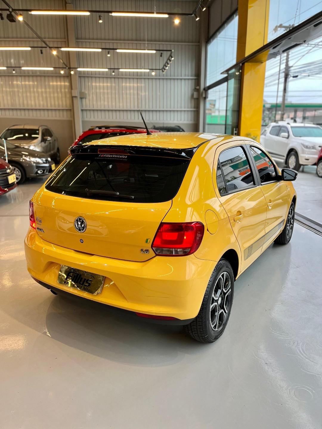 Volkswagen Gol SELEÇÃO 1.6 Total Flex 8V 5p  2014